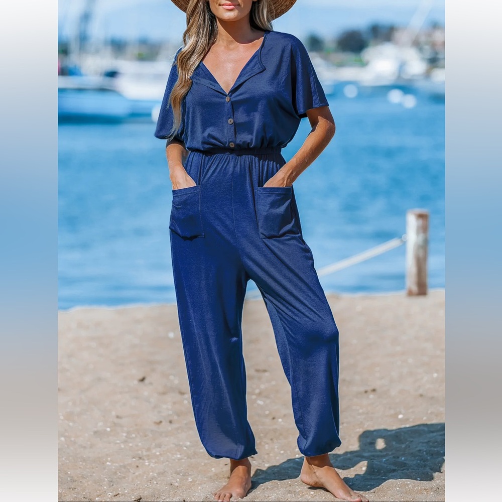 Cupshe Blue Jumpsuit with V-Neck and Wide-Leg Design